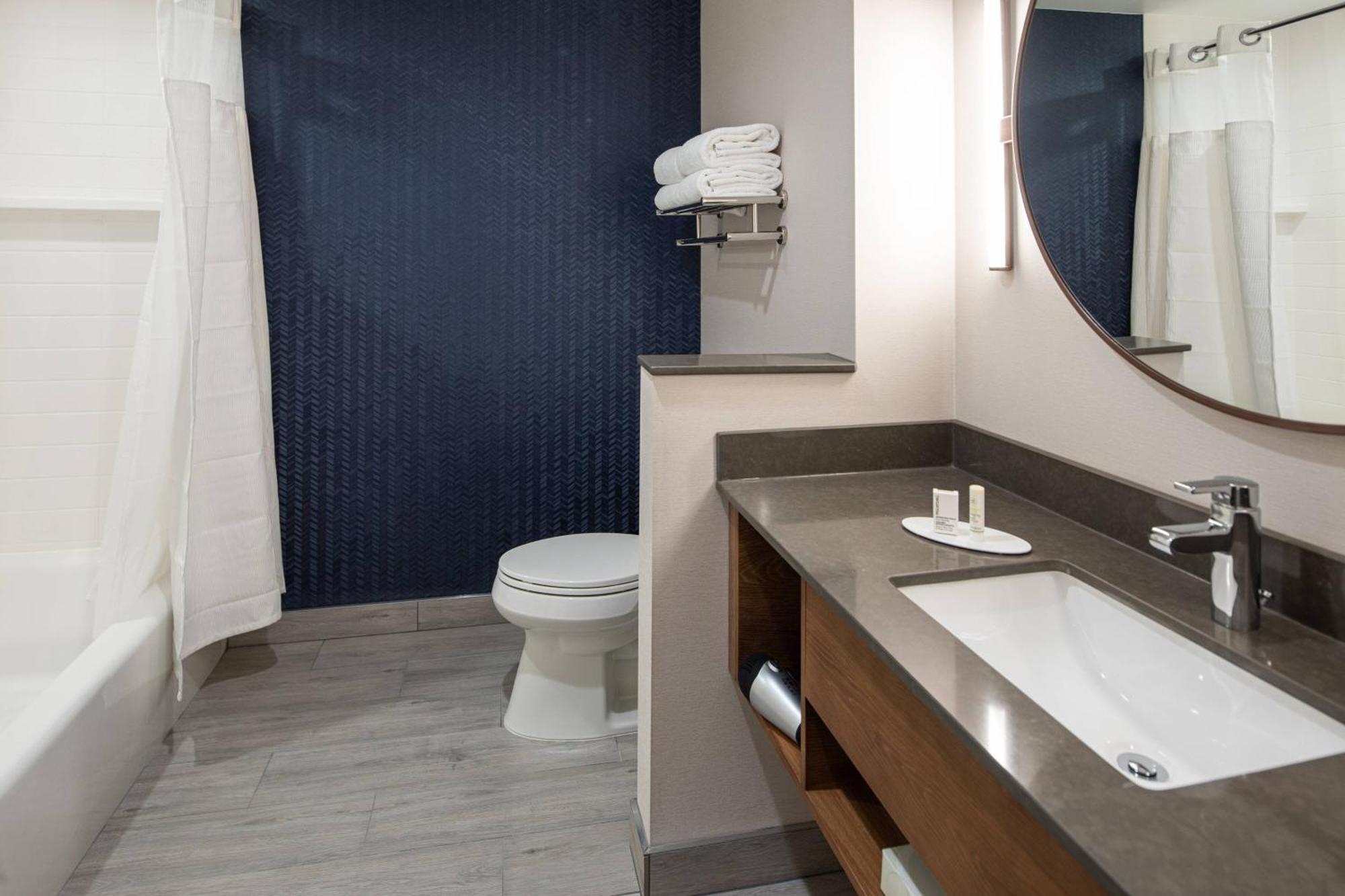 Fairfield By Marriott Inn & Suites Anaheim Los Alamitos Exterior photo
