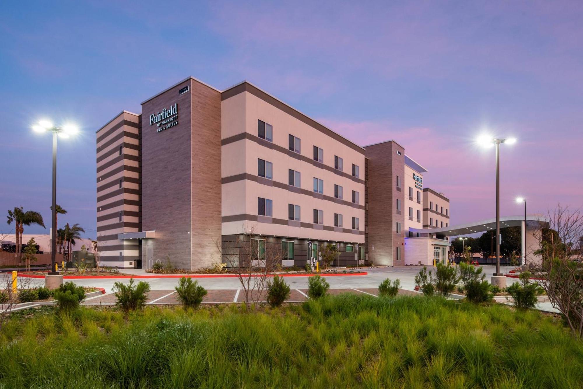 Fairfield By Marriott Inn & Suites Anaheim Los Alamitos Exterior photo
